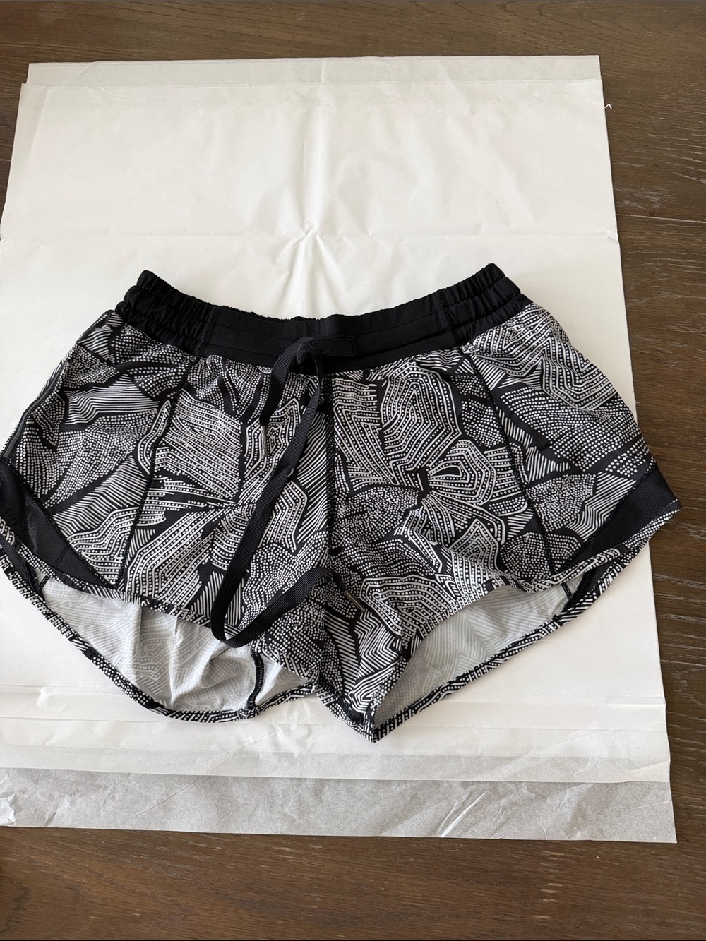 lululemon athletica Black & White Abstract Pattern Athletic Shorts